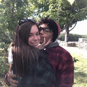 Meet your Posher, Jovani